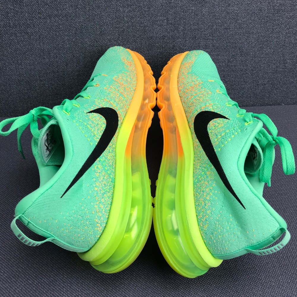 Nike Flyknit Max 360 Crimson 620469-300 SZ 10.5 - Picture 6 of 7